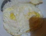 Foto langkah ke 2 dari resep Nasi Telur Simpel.