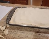 A picture of step 9 of Salmon pie.