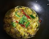 A picture of step 2 of Chicken duckbunglow.