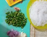 Foto langkah ke 1 dari resep 184. Oseng Soon Cabai Hijau.