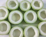 Hình bước làm 2 của món Canh bầu nhồi thịt