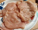 A picture of step 1 of Chicken Cordon Bleu.
