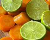 Foto del paso 2 de la receta: Jugo de Zanahoria con Limón para mejorar el aspecto de la piel y equilibrar el sistema digestivo!!