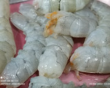 Foto del paso 2 de la receta: Judías blancas con langostinos y chirlas enfadadas