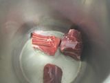 Sopa de pollo casera en olla