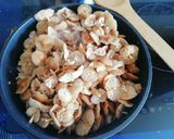 Foto del paso 4 de la receta: Setas (senderuelas o de corro) guisadas
