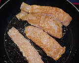 Foto del paso 3 de la receta: Salmón en salsa a la pimienta