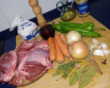 Foto del paso 1 de la receta: Carrillada de cerdo al vermú con corazones de alcachofas