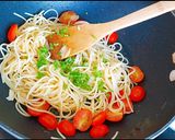 รูปขั้นตอนการทำที่ 6 ของ Salmon garlic honey lemon spaghetti