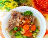 Foto langkah ke 3 dari resep Sop Iga Brokoli Makroni.