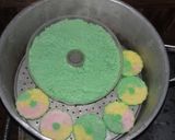 Foto langkah ke 4 dari resep Lapis ubi pelangi.