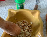Foto del paso 1 de la receta: Pollo en pepitoria