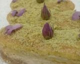 A picture of step 4 of Pistacio and Basbusa Cheese Cake.