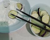 Foto langkah ke 1 dari resep Terong goreng tepung.