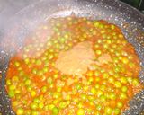 A picture of step 5 of Green peas MakhaniCurry.