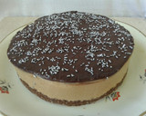 Foto del paso 7 de la receta: Torta helada de queso crema y dulce de leche con cubierta de ganache