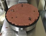Foto langkah ke 4 dari resep Waffle coklat crispy with Nutella .