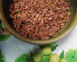 Foto del paso 2 de la receta: Chapulines con ajo y limón