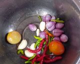 Foto langkah ke 1 dari resep Nasi Telur Sambal Bawang.