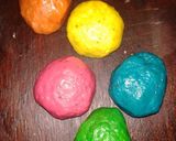 A picture of step 3 of Diya Mathri.