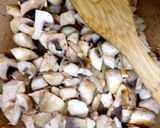A picture of step 4 of My Garlic Mushroom & Chicken mixed in pasta 😘#Mainmeal.