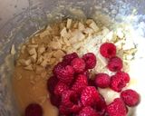 Φωτογραφία βήματος 6 της συνταγής Raspberry white chocolate Muffins