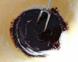Foto langkah ke 5 dari resep Fudgy Brownies Shiny Crust.
