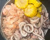 Foto langkah ke 2 dari resep Seafood Saos Padang.