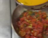 Foto del paso 5 de la receta: *Despertar Mexicano* HUEVOS CON CHILE SERRANO, CEBOLLA MORADA Y JITOMATE