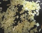Foto del paso 5 de la receta: Cucurucho crujiente de Nori, atún y gulas con “mahonesa” de aguacate, lima y miel