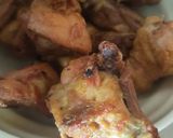 Gambar langkah 1 resipi Ayam goreng.