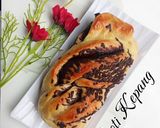 Foto langkah ke 5 dari resep Roti Kepang.