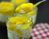 Foto langkah ke 8 dari resep Kuweni Mango Cheesecake.