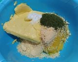 Foto langkah ke 1 dari resep Garlic Cheese Cookies.