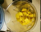 Gyümölcsös túró tortamangós zselével recept fázis 4 fotója