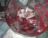Foto langkah ke 3 dari resep Strawberry Tea.
