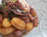 Foto del paso 7 de la receta: Gnocchis con salchichas y salsa de champiñones