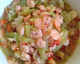 Foto langkah ke 7 dari resep Tumis labu siam udang.