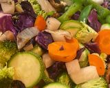 Foto del paso 4 de la receta: Wok de Salmón con almendras y arándanos