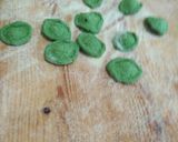 Foto del passaggio 2 della ricetta Garganelli e orecchiette di bieta con sugo alla pizzaiola