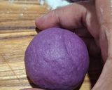 Foto langkah ke 4 dari resep Donat Ubi Ungu.