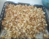A picture of step 8 of Baked caramel popcorns.