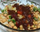 A picture of step 7 of Chat patti channa chaat.