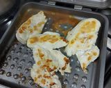 Foto del paso 3 de la receta: Supremas a la plancha con papitas