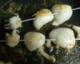Foto del paso 1 de la receta: Brocheta de sepia al ajillo