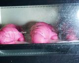 Hình bước làm 9 của món Bánh sừng trâu/con cua từ thanh long
