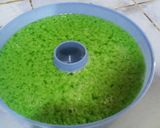 Foto langkah ke 4 dari resep Agar-Agar Hijau Lumut.
