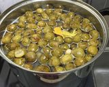 Hình bước làm 6 của món Ngọt ngào sấu ngâm