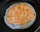 Foto langkah ke 3 dari resep Martabak Telor Pizza.