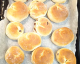 Foto del paso 6 de la receta: Panecillos dulces con pasas